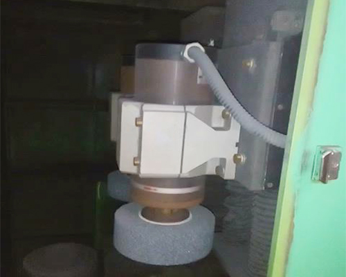 Automatic grinding machine for lath slag cutting/